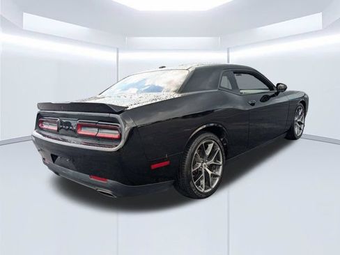 Used 2022 Dodge Challenger GT RWD image 4