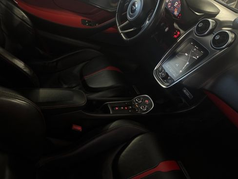 Used 2016 McLaren 570S Coupe image 41