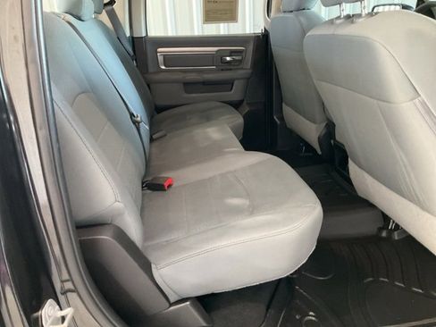 Used 2019 RAM 1500 Classic SLT image 22