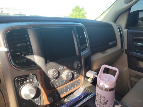 Used 2018 RAM 1500 Laramie w/ Convenience Group image 10