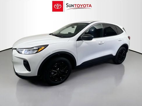 Used 2025 Ford Escape Active AWD/4WD image 29