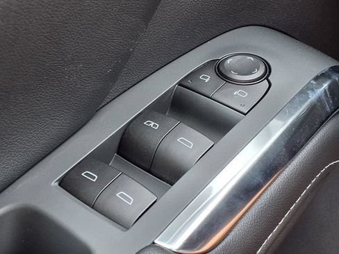New 2026 Chevrolet Traverse LT w/ Driver Confidence Package FWD image 16