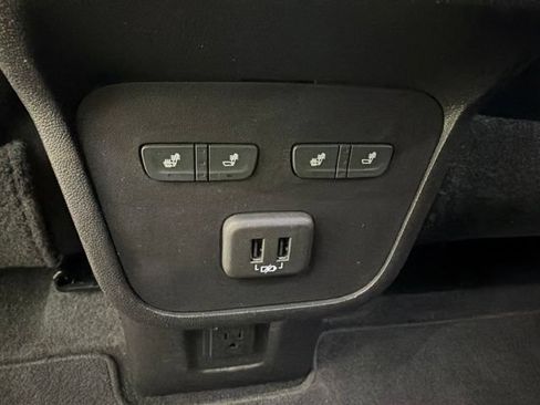 Used 2024 Chevrolet Equinox Premier AWD/4WD image 13