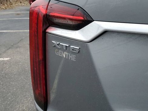 Certified 2024 Cadillac XT6 Premium Luxury w/ LPO, Floor Liner Package image 32