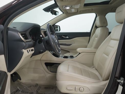 Used 2021 GMC Acadia Denali w/ GMC Pro Grade Package image 19