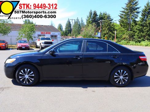 Used 2009 Toyota Camry XLE FWD image 5