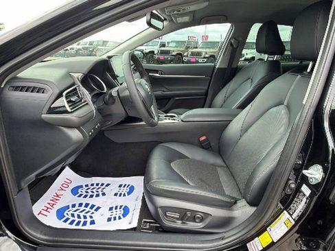 Used 2024 Toyota Camry XLE image 12