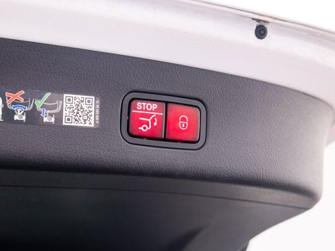 Certified 2025 Mercedes-Benz GLC 300 4MATIC image 28