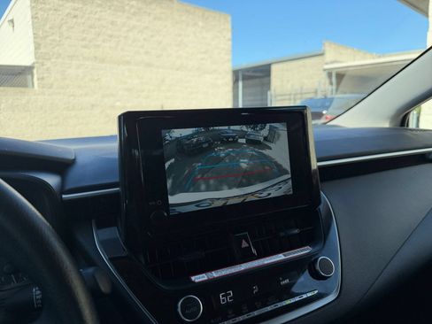 Used 2025 Toyota Corolla LE FWD image 22