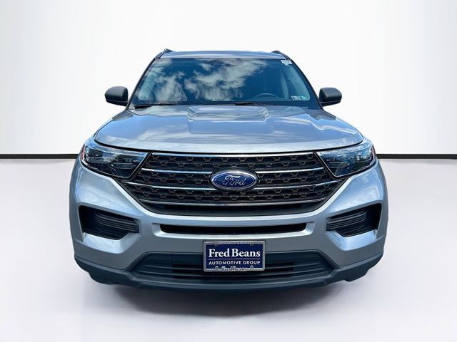 Used 2022 Ford Explorer XLT w/ Class IV Trailer Tow Package AWD/4WD image 2