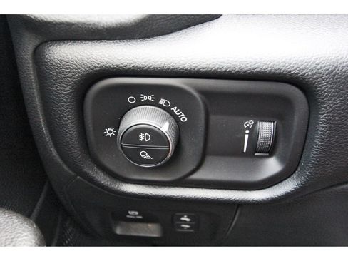 Used 2022 RAM 1500 Lone Star AWD/4WD image 21