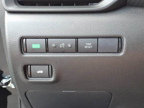 Used 2024 Nissan Sentra S FWD image 13