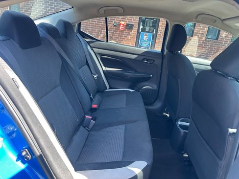 Used 2021 Nissan Versa SV FWD image 16