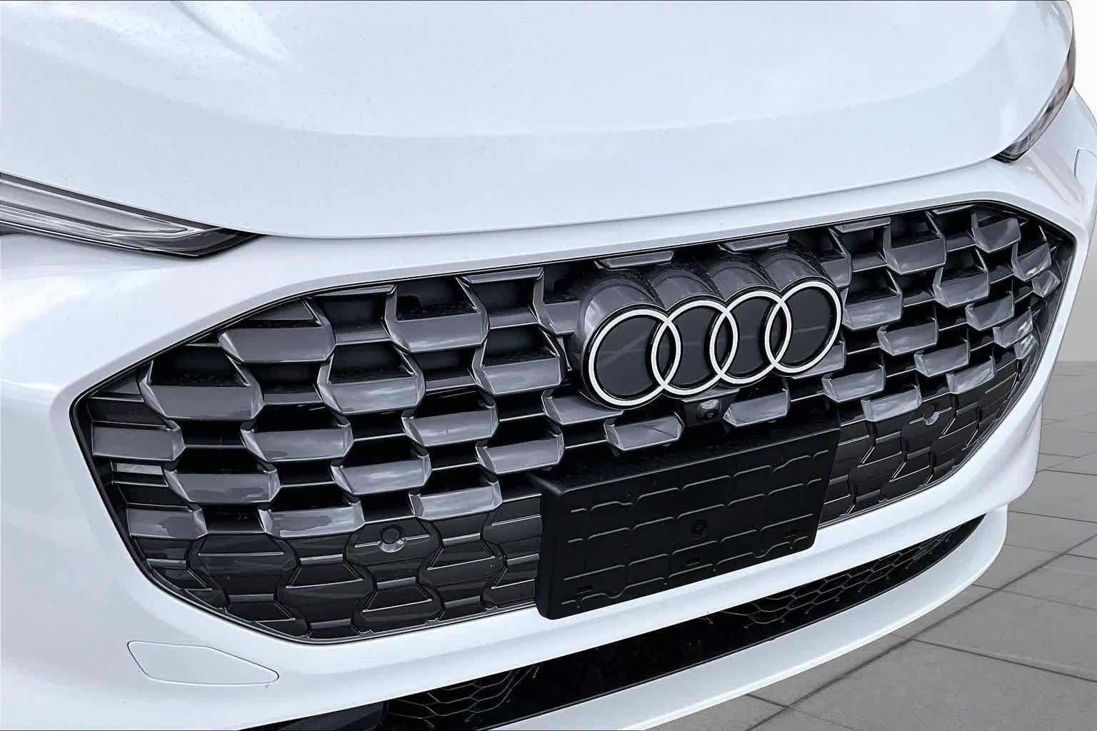 Used 2025 Audi Q5 Prestige AWD/4WD image 29