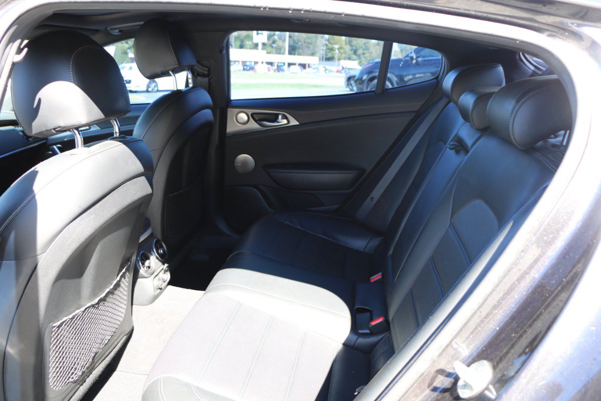Used 2020 Kia Stinger GT2 RWD image 33