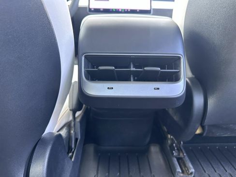 Used 2022 Tesla Model 3 Long Range AWD/4WD image 25