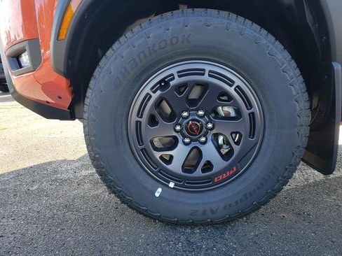 New 2025 Nissan Frontier PRO-4X w/ Interior Protection Package image 22