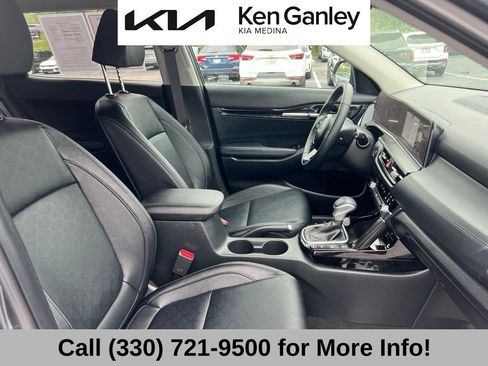Certified 2025 Kia Seltos EX AWD/4WD image 60