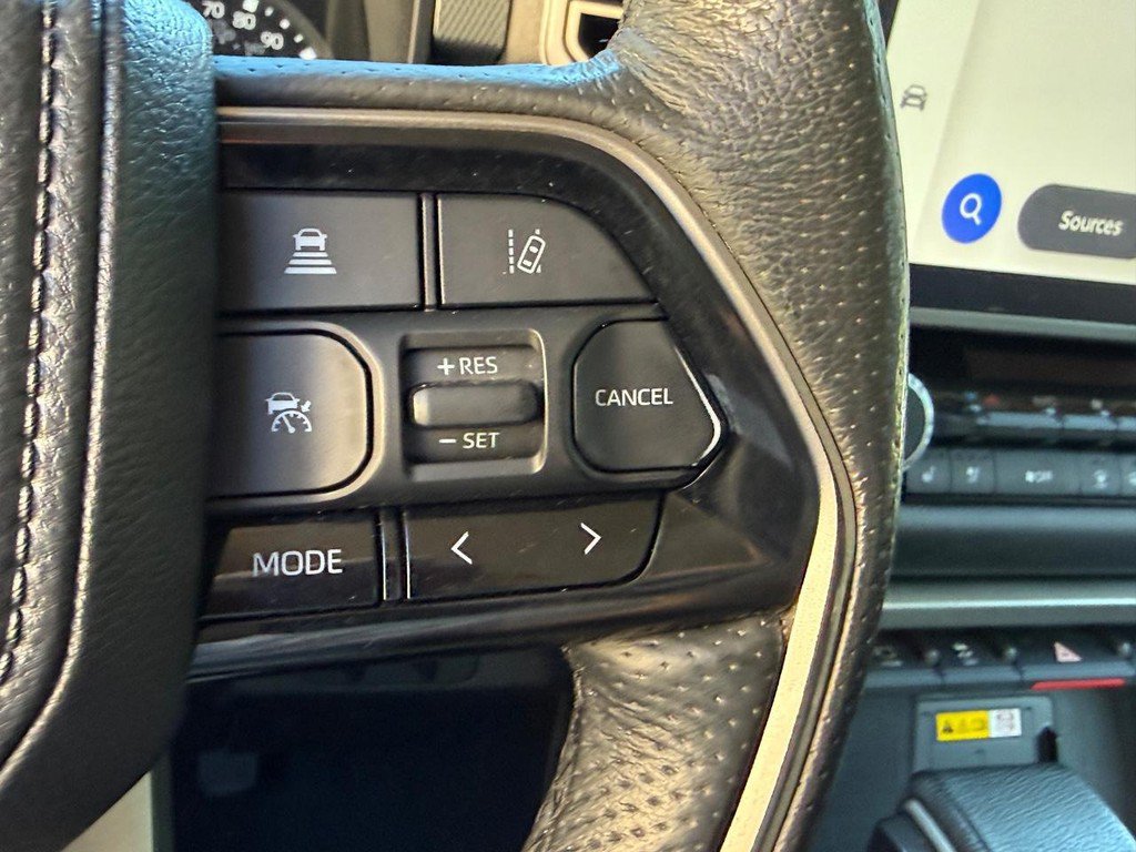 Used 2023 Toyota Tundra Limited AWD/4WD image 19