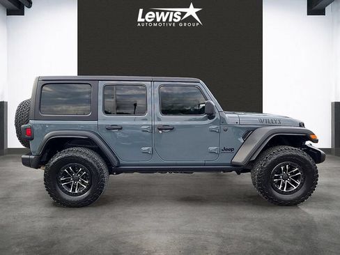 Used 2025 Jeep Wrangler Unlimited Sport AWD/4WD image 5
