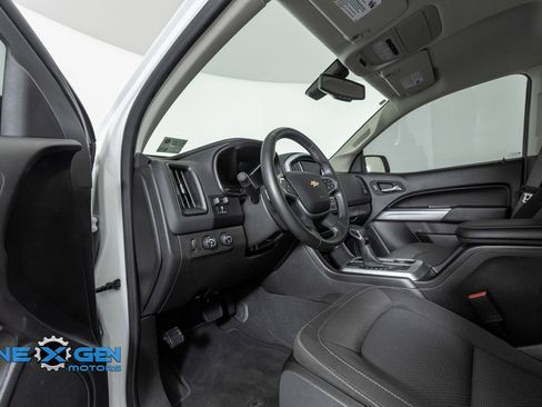 Used 2022 Chevrolet Colorado LT w/ LT Convenience Package image 10