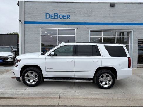 Used 2018 Chevrolet Tahoe LT w/ LT Signature Package AWD/4WD image 2