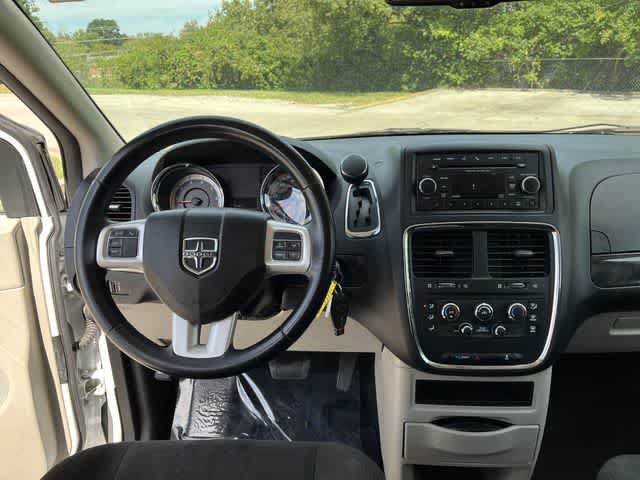 Certified 2016 Dodge Grand Caravan SE w/ Quick Order Package 29E SE FWD image 13