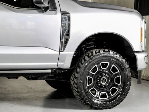 Used 2024 Ford F250 Platinum AWD/4WD image 7