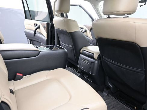 Used 2023 INFINITI QX80 Premium Select w/ All-Season Package AWD/4WD image 19
