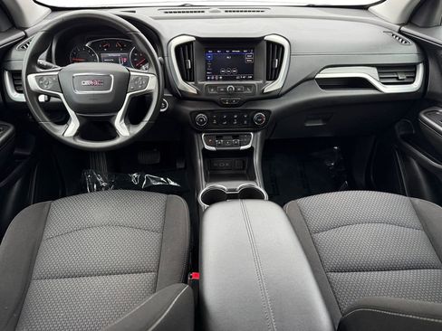 Used 2024 GMC Terrain SLE image 10