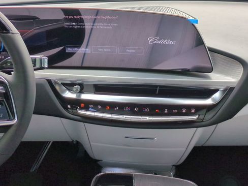 New 2026 Cadillac Lyriq Luxury image 17