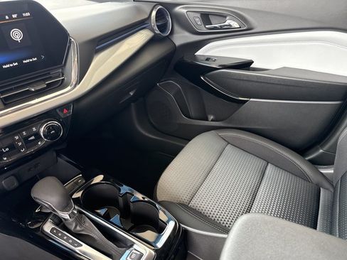 New 2026 Chevrolet Trax LT w/ Driver Confidence Package FWD image 19