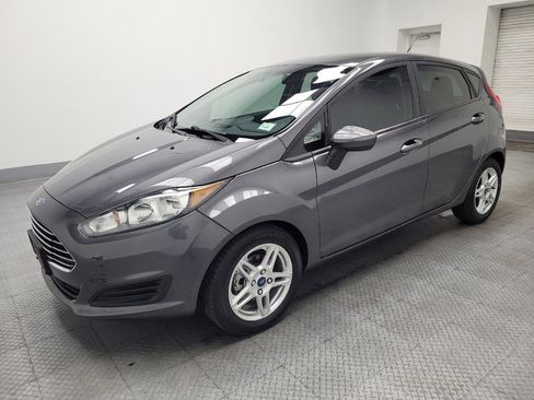 Used 2019 Ford Fiesta SE image 2