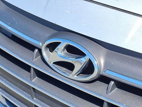 Used 2019 Hyundai Elantra SEL image 25