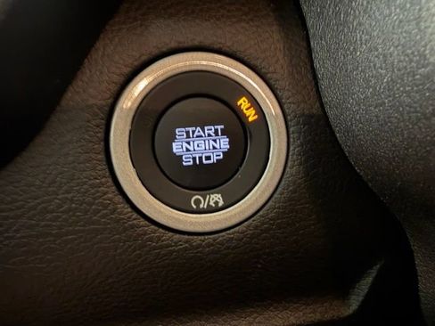 Used 2025 RAM 1500 Warlock AWD/4WD image 12