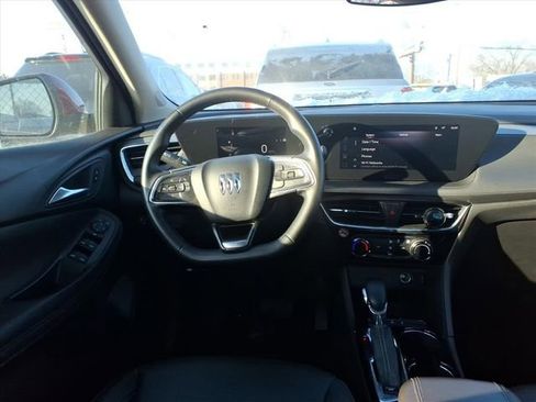 Used 2024 Buick Encore GX Sport Touring image 10