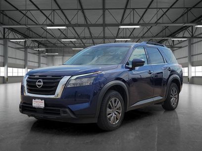 Used 2025 Nissan Pathfinder SV