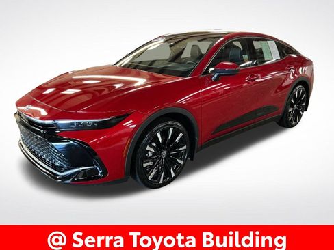 Certified 2025 Toyota Crown Platinum AWD/4WD image 1