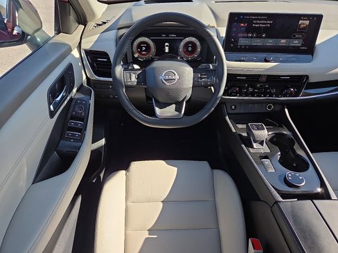 Used 2025 Nissan Rogue SL w/ Tech Package image 11