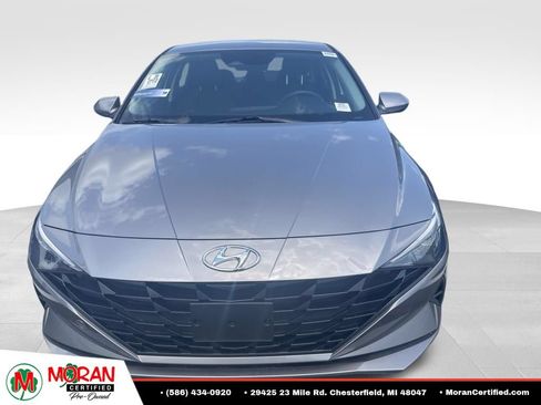 Used 2023 Hyundai Elantra SE FWD image 2