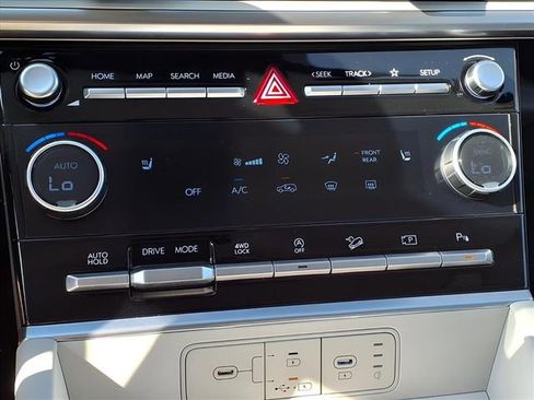 Used 2026 Hyundai Santa Fe SEL image 17