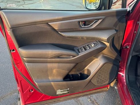 Used 2024 Subaru Ascent Premium w/ Convenience Package image 12