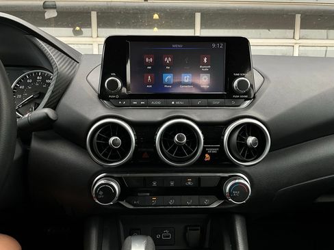 Used 2025 Nissan Sentra S image 24