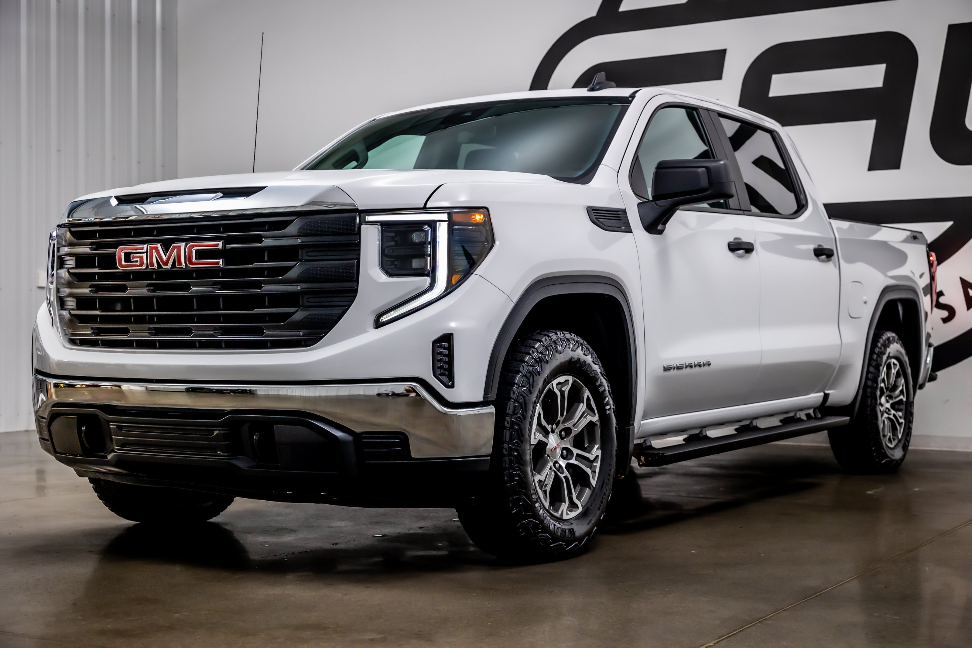 Used 2026 GMC Sierra 1500 Pro w/ Pro Value Package AWD/4WD image 29