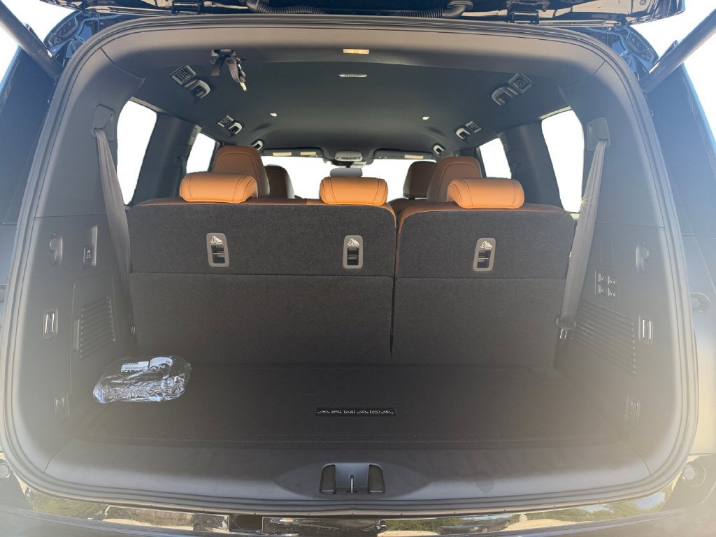 New 2027 Nissan Armada SL RWD image 18