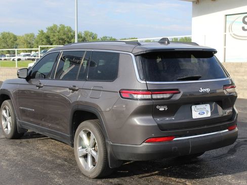 Used 2022 Jeep Grand Cherokee L Limited w/ MOPAR Finishing Package AWD/4WD image 4