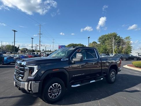Used 2025 GMC Sierra 2500 SLE AWD/4WD image 9