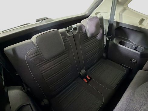 Used 2022 Volkswagen Tiguan S image 27