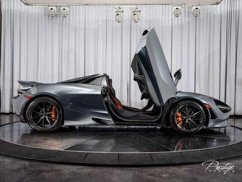 Used 2023 McLaren 720S Spider RWD image 31