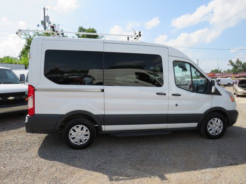 Used 2015 Ford Transit 150 XLT image 28